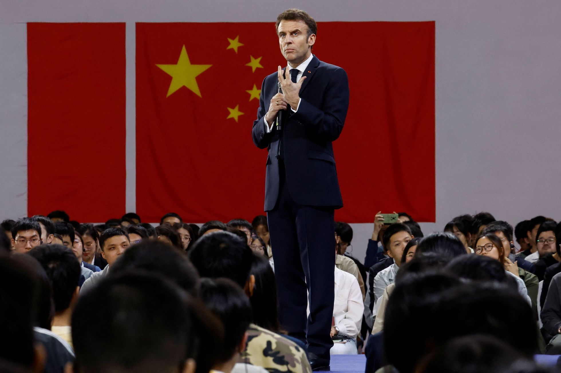 Emmanuel Macron, Čína, Kanton