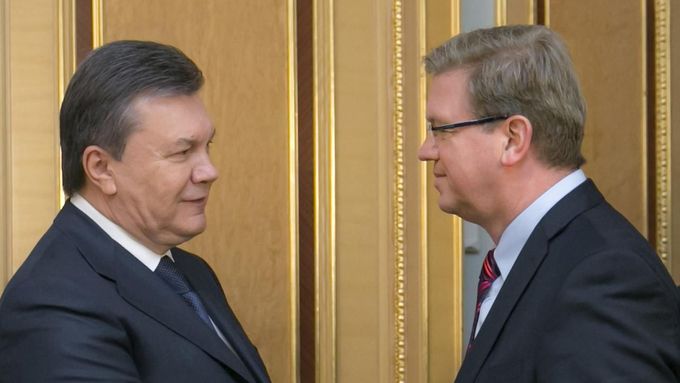 Viktor Janukovyč přijal v pátek Štefana Füleho.