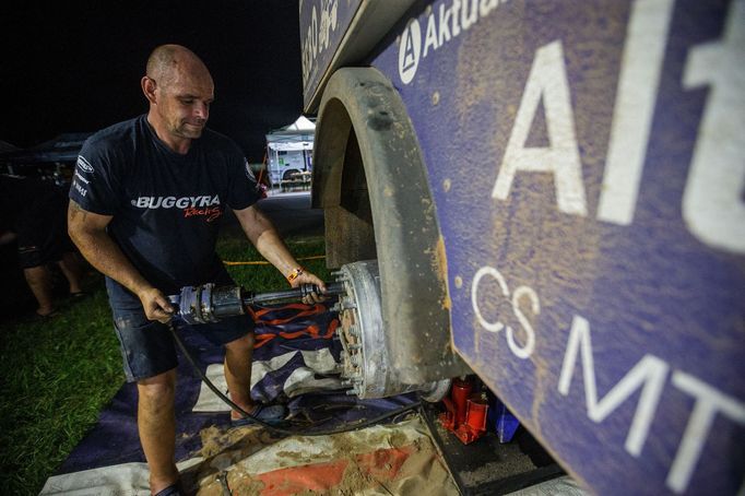 Rallye Dakar 2017 - zákulisí Buggyry