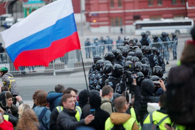 Dubnové demonstrace na podporu Alexeje Navalného letos ruská policie rozehnala.