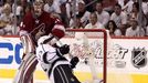 Střet Smitha a Browna v zápase Phoenix Coyotes - LA Kings