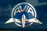 Automobily ponesou opět původní inovované logo s letícím albatrosem, které měly už při založení firmy Avia leteckými konstruktéry Benešem, Hajnem, Malým a Kochem v roce 1919.