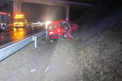 Řidič neboural náhodou, chtěl zabít sebe i svou rodinu