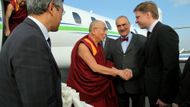 Pražský primátor z Olomouce Tomáš Hudeček. Jestlipak zavlaje v Den Tibetu i na magistrátu tibetská vlajka?