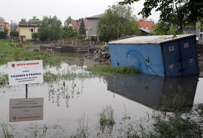 ...nebo teprve rozestavěných.