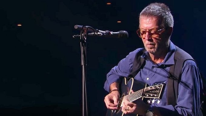 Hit Layla as Clapton played on tour in 2014.