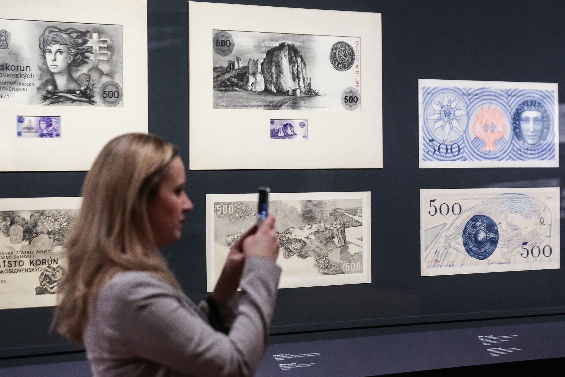 Výstava 100 let České koruny