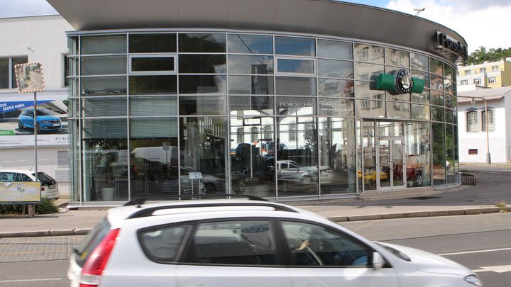 Ceny nových aut půjdou letos nahoru. Zdraží o desetinu kvůli emisím i slabé koruně