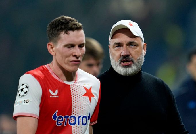 Jindřich Trpišovský v zápase LM Atalanta - Slavia Praha