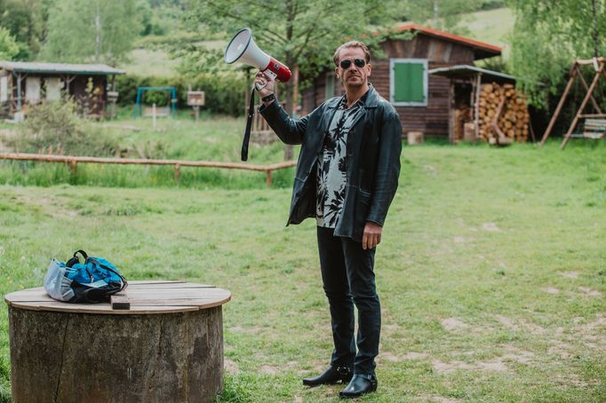 Snímek z natáčení Chatařů.