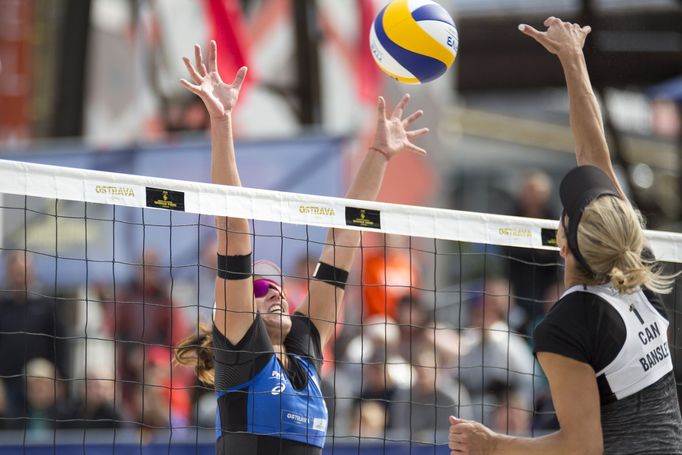 Ostrava Beach Open: Heather Bansleyová a Barbora Hermannová (finále žen)