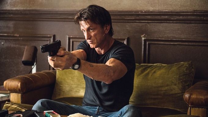 Ve filmu Gunman hraje Sean Penn vyčerpaného žoldáka, který by svou minulost rád nechal za sebou.