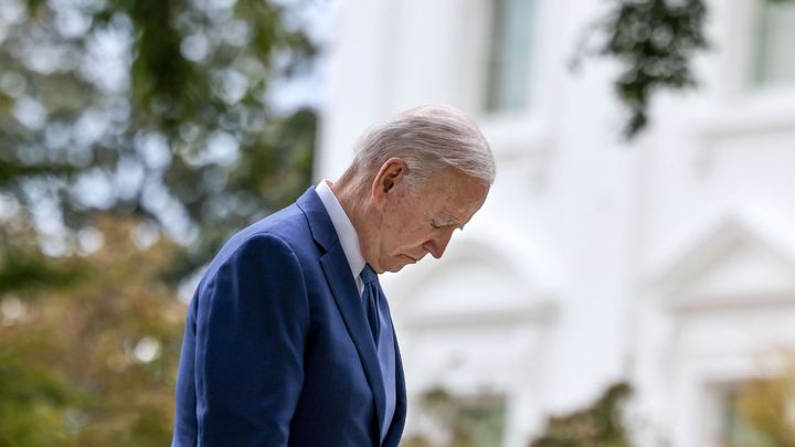 Bidenova popularita padá v průzkumech. Může za to covid, důvodů je ale více; Zdroj foto: Reuters