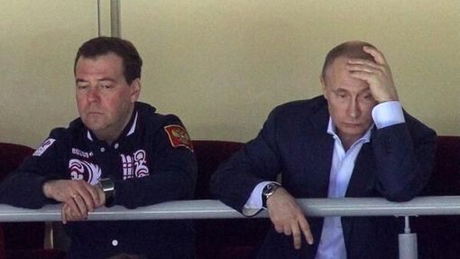 Putin s Medvěděvem smutní v utkání s Finskem