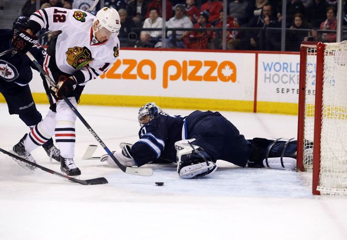 NHL: Winnipeg Jets vs. Chicago Blackhawks (Fleischmann, Pavelec)