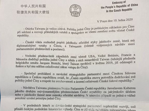 Dopis, který dorazil z čínské ambasády na Hrad