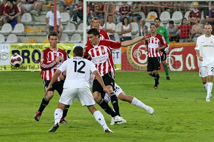 AC Sparta Praha porazila FK Viktoria Žižkov na jeho domácím trávníku.