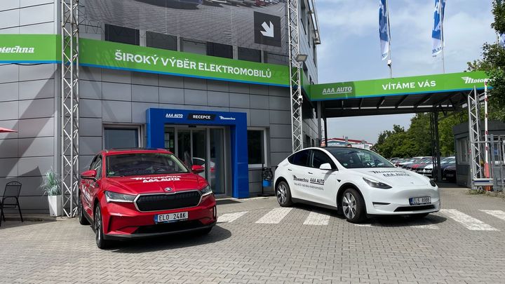 Víte, jak se o něj majitel skutečně staral. Proč má elektromobil z druhé roky výhodu?
