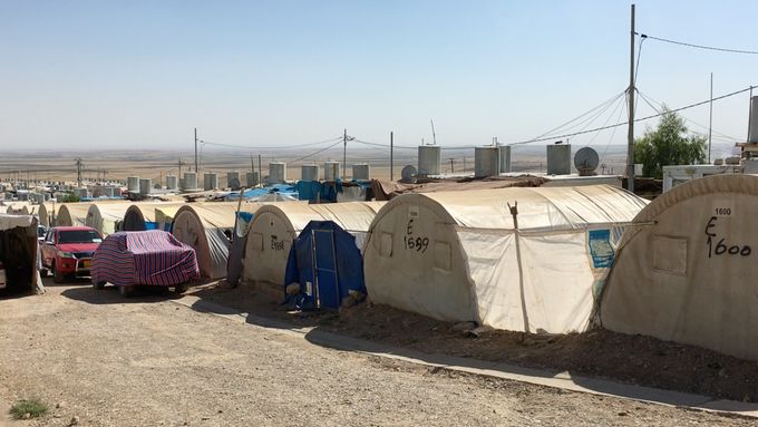 Jezídi v uprchlickém táboře v Iráku