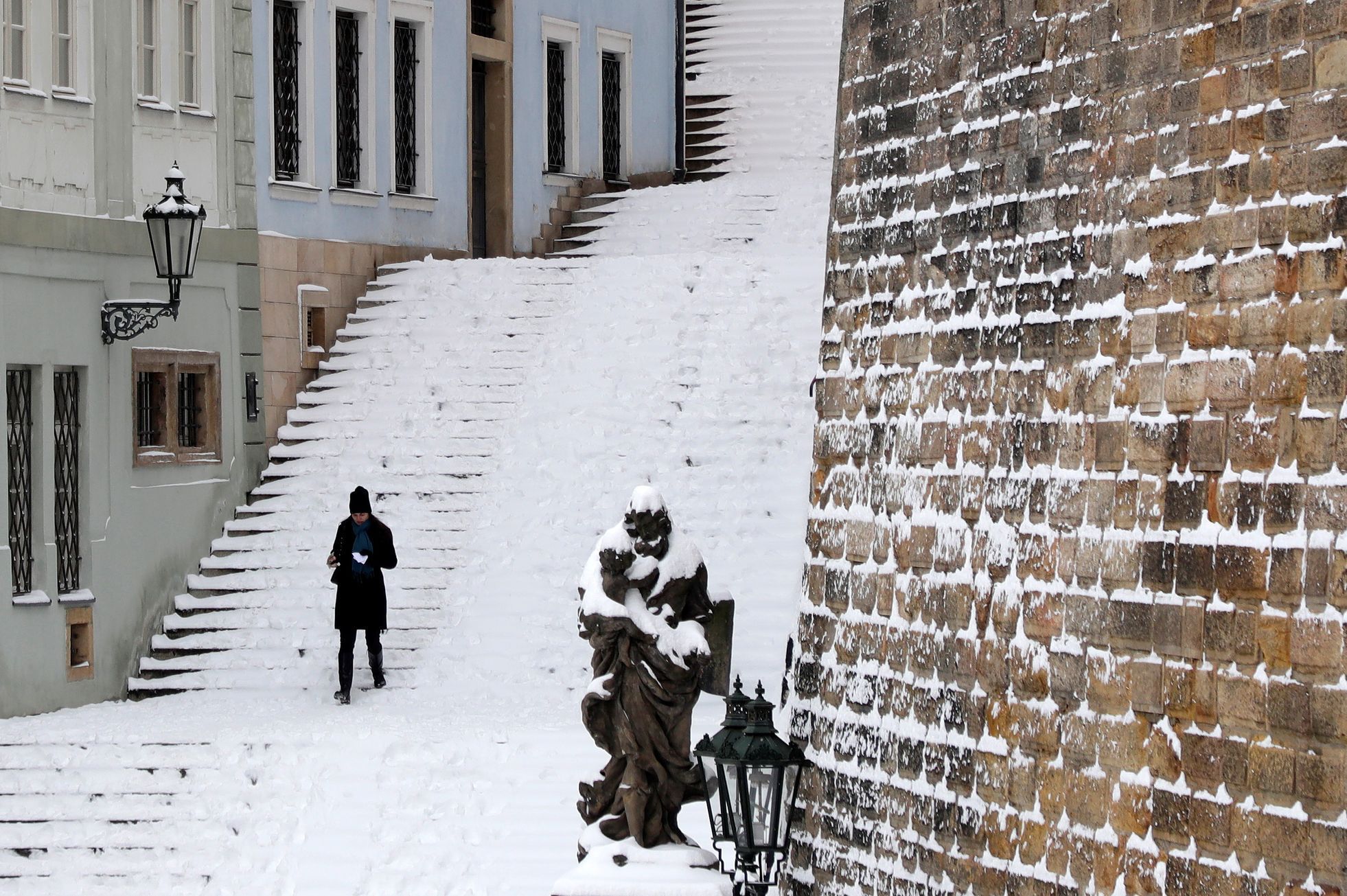 zima-praha-sníh-počasí-závěje