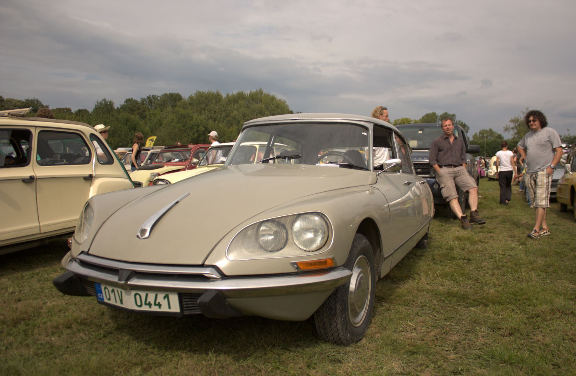 Sraz Citroënů 2CV Club Jesenice a Tata Bojs