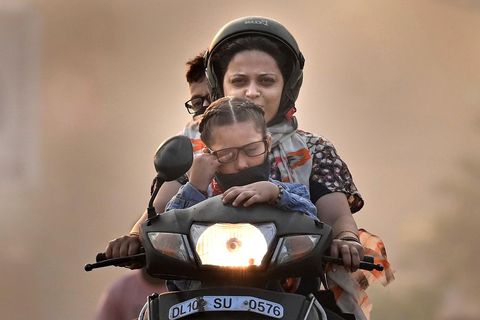 Indie, Nove Dillí, smog, rachejtle, svátek, kalamita, petardy, Diwali, ekologie