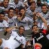 Radost fotbalistů Realu ve finále španělského superpoháru Real - Barcelona