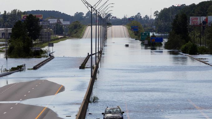 Následky hurikánu Florence ve městě Lumberton v Severní Karolíně.
