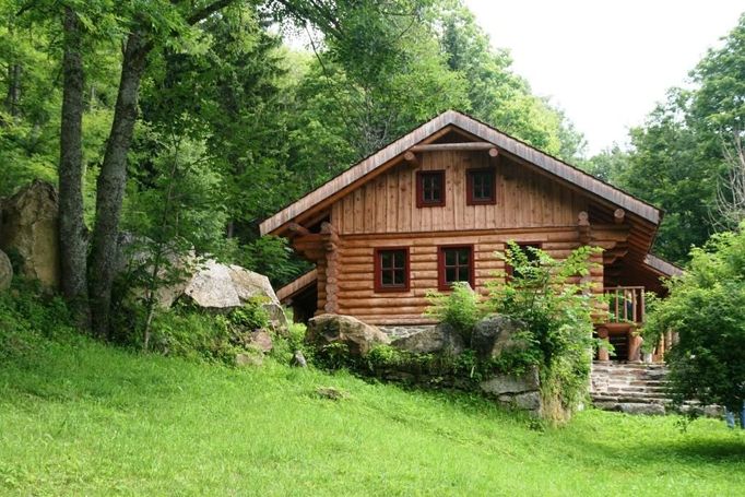 Na farmě Vokálových si přijdou na své i milovníci lovu. Je pro ně zajištěna komplexní služba v podobě velkého loveckého srubu o kapacitě deseti osob...