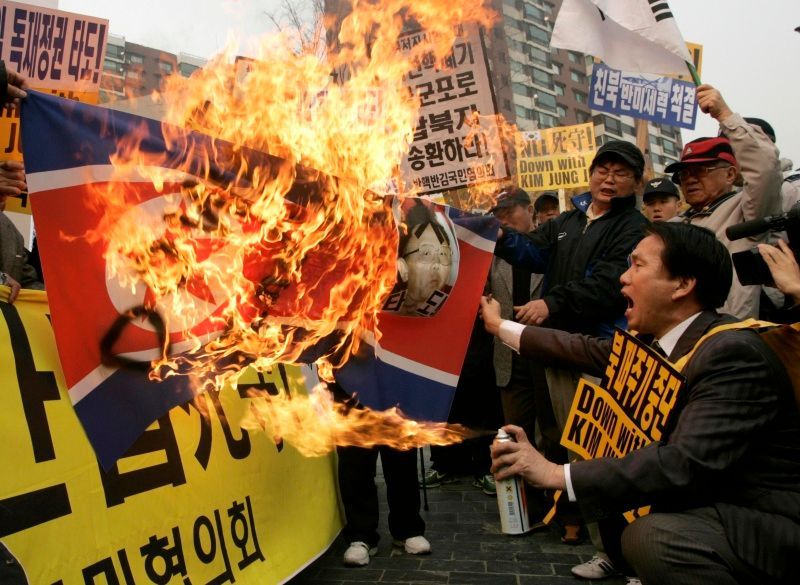 Protesty v Soulu proti jednání premiérů obou Korejí, 14.11.2007