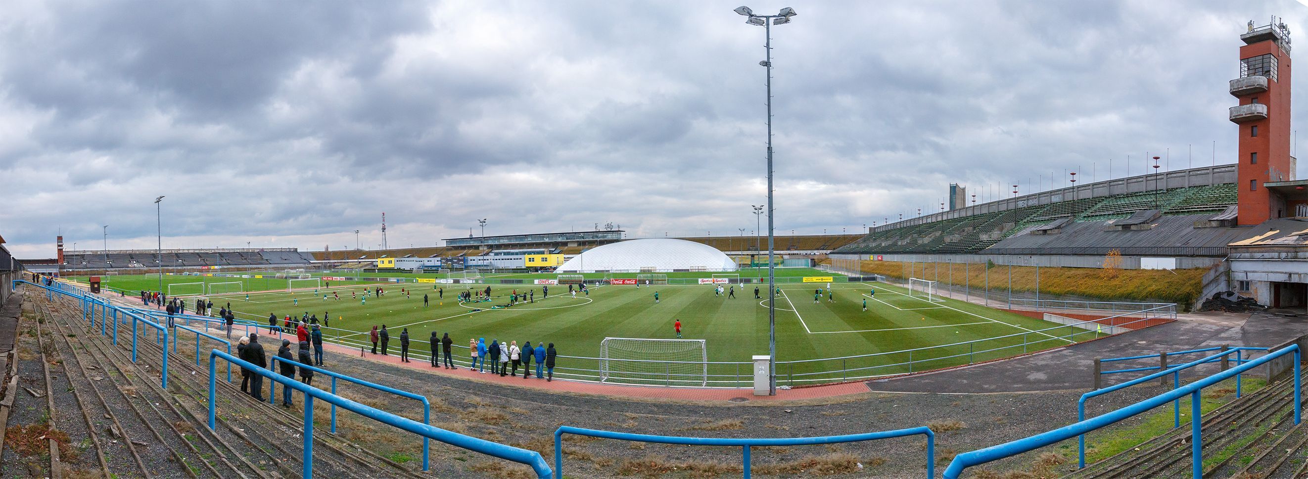 Velký strahovský stadion: postupné chátrání