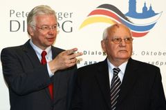 Gorbačov má novou stranu. Šance však minimální