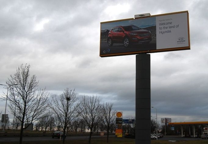 Podle tohoto billboardu je Česko zemí Hyundai.