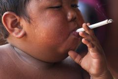 Nejmladší kuřák na světě. Cigarety vyměnil za kalorie