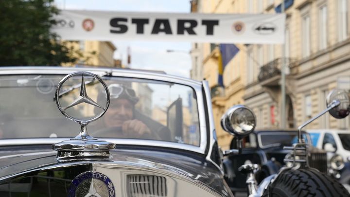 Na startu 1000 mil československých. Veterány vyjely na nejtěžší závod v Česku