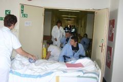 Sedmdesátkrát se nechal hospitalizovat. Aby mohl krást