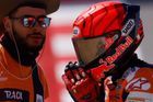Šampion MotoGP sestřelil soupeře. Rival by mu zakázal start nejmíň v příštím závodě