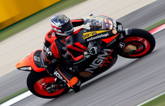 Americký motocyklista Colin Edwards ze Suteru během tréninku Velké ceny San Marina 2012 v MotoGP.