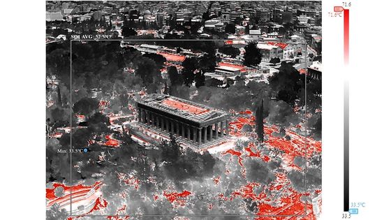 Teploty přes 40 stupňů: Termokamery odhalují peklo v athénských ulicích