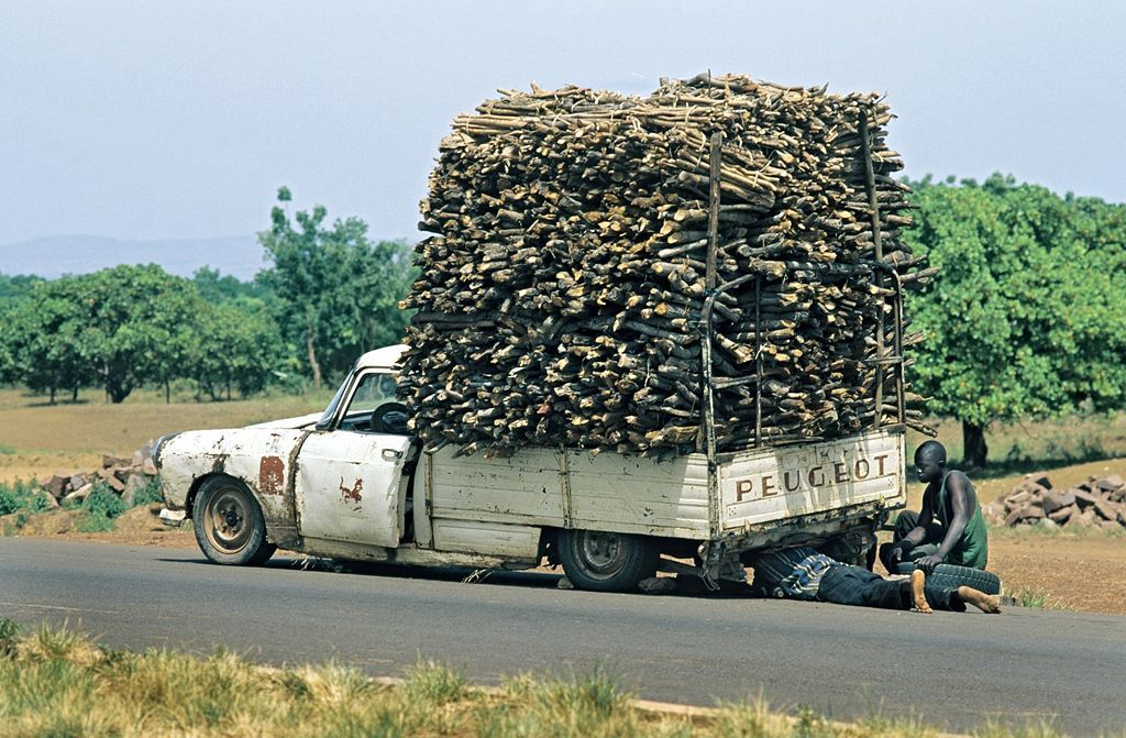 Ne pro články! Fotogalerie: Přetížení navzdory. Tak se v dopravě riskuje s nadměrným nákladem. / Mali