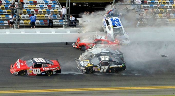 NASCAR Nationwide Series, havárie v Daytoně: Kyle Larson (32)