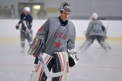 Brankář Štěpánek odchází z KHL do švýcarského Bernu