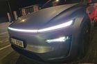 Bude slibovaná levná Tesla? Musk řekl, že letos. Fanoušky značky ale spíš naštval