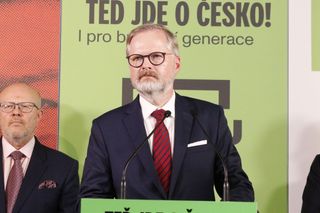 Premiér Petr Fiala při zahájení horké fáze kampaně, kdy odmítl kritiku za to, že si vzal během kampaně třítýdenní dovolenou