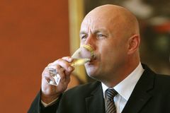 Julínek mění Rathův nemocniční zákon