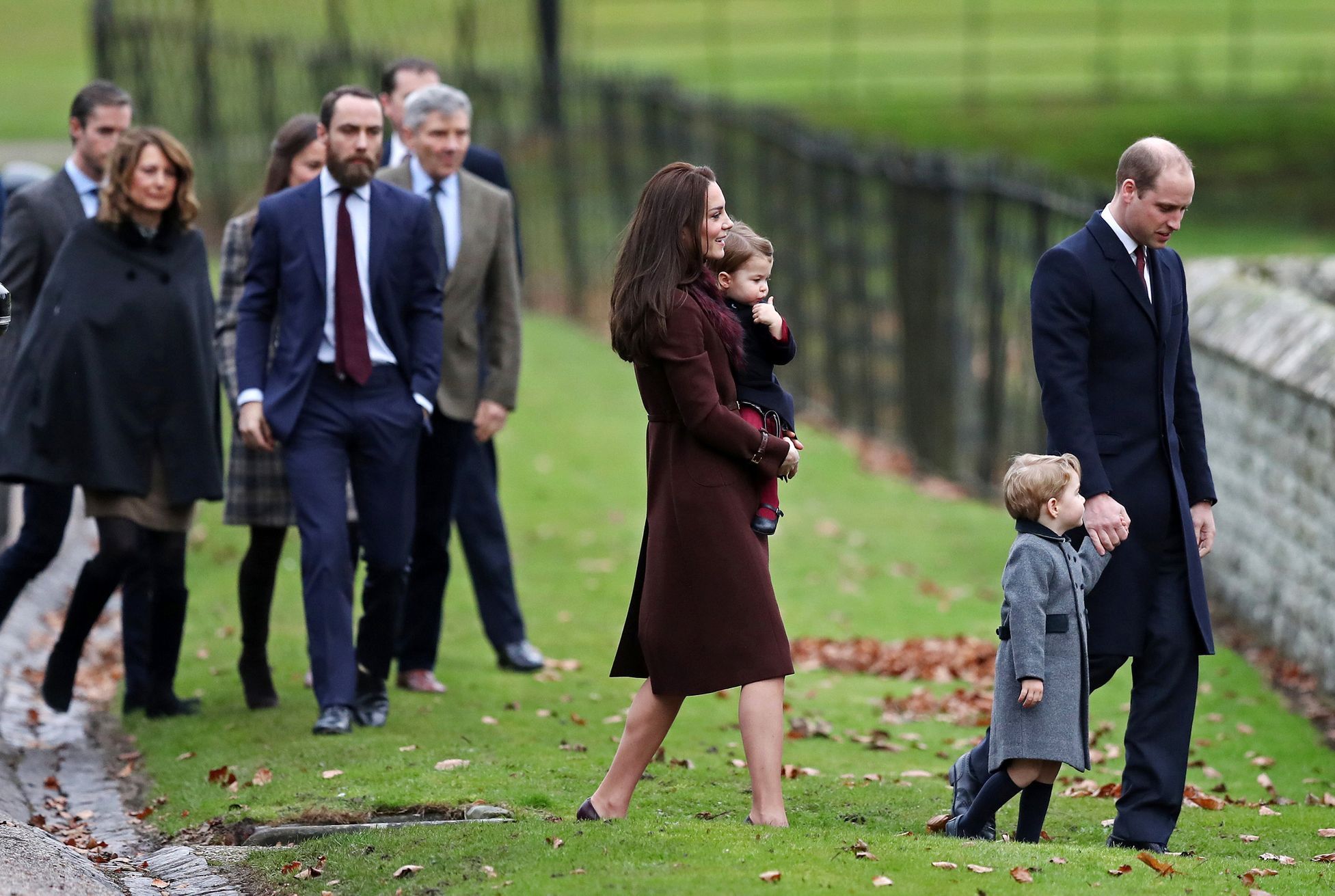 Britská královská rodina slaví Vánoce