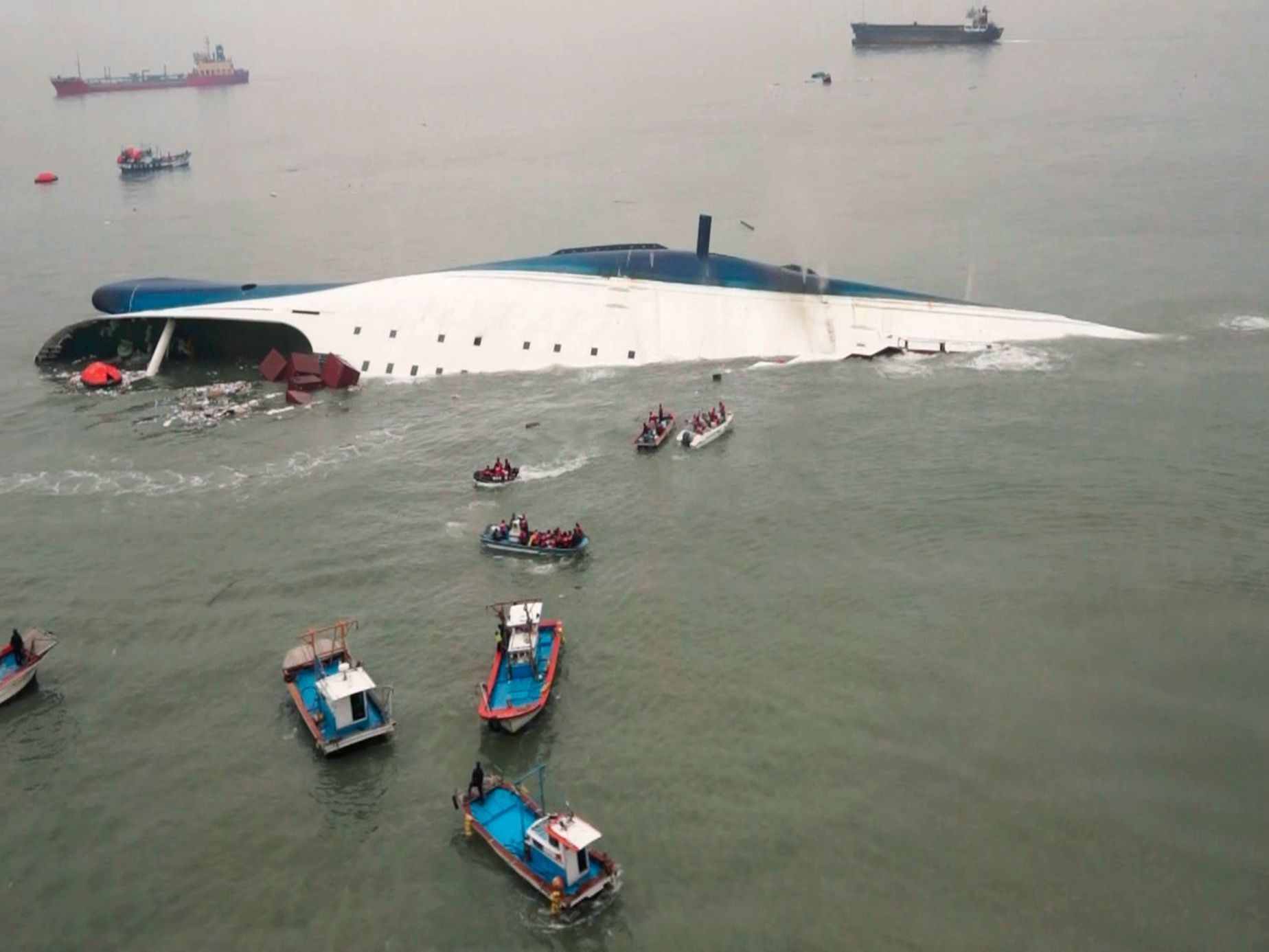 Jižní Korea - potopený trajekt u Korejského poloostrova