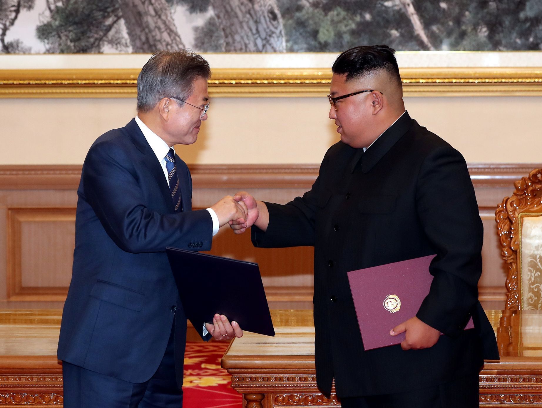 Setkání Kim Čong-una a Mun Če-ina