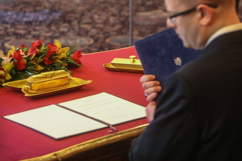 Miloš Zeman jmenuje Bohuslava Sobotku premiérem