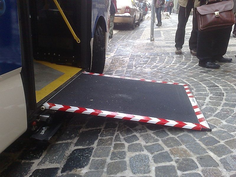 Praha představila první elektrobus, který bude jezdit centrem města